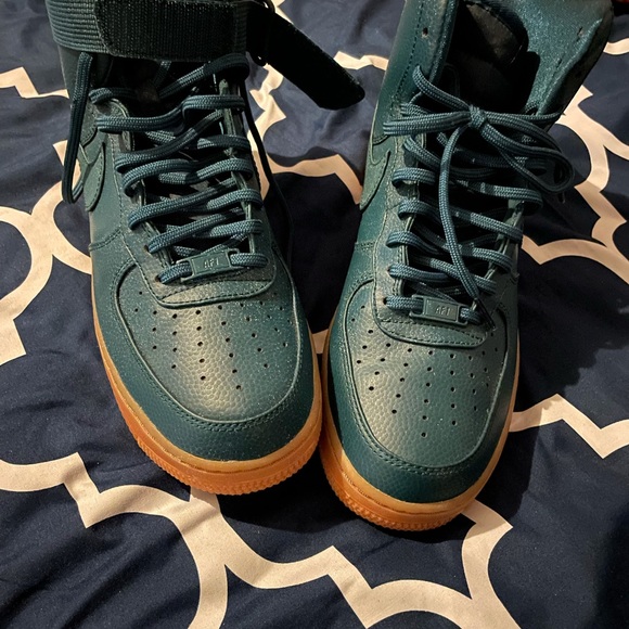 Nike air woman’s shoes - Picture 2 of 7